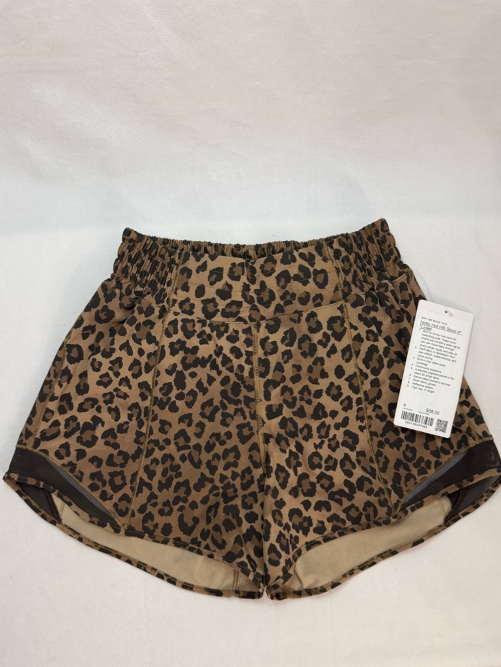 Lululemon Hotty Hot HR Short 4” Lined
Leopard  True Leopard Multi Night Brown 4
